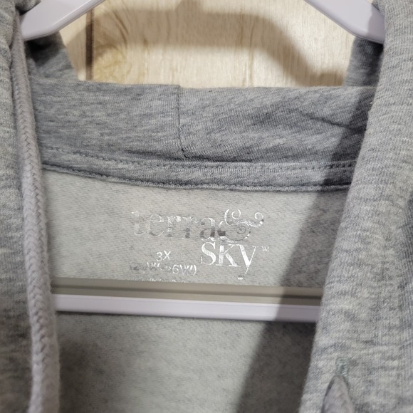 Terra & Sky Gray Zipper Up Women's Hoodie - Picture 4 of 5